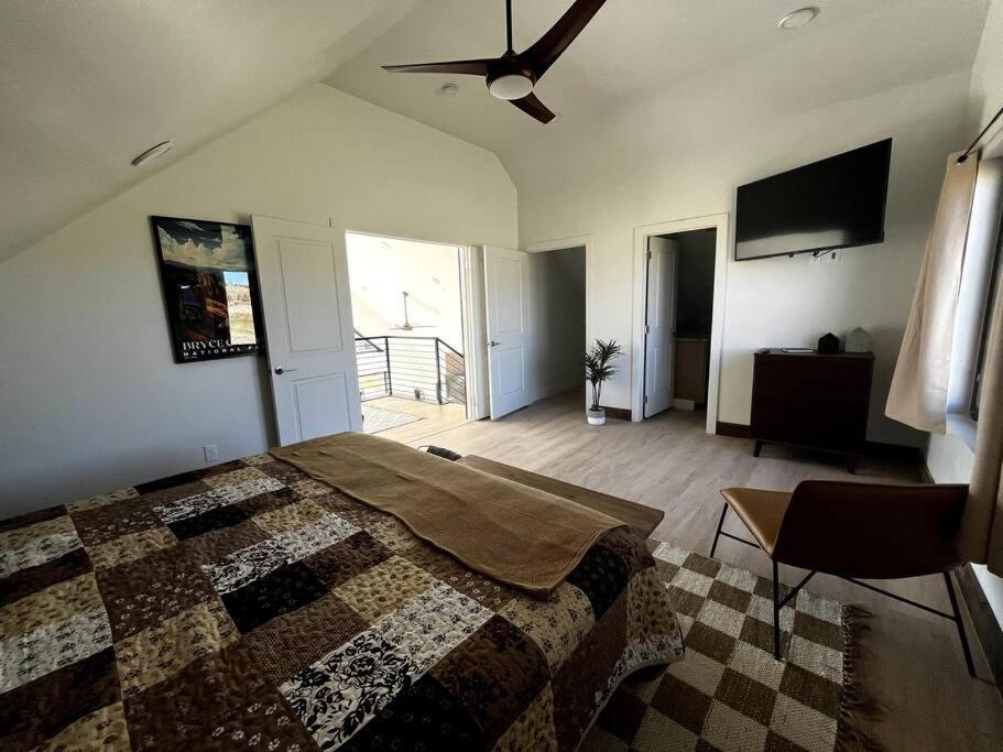 Red Rock Retreat Stunning Floor To Ceiling Views Vila Hatch Exterior foto