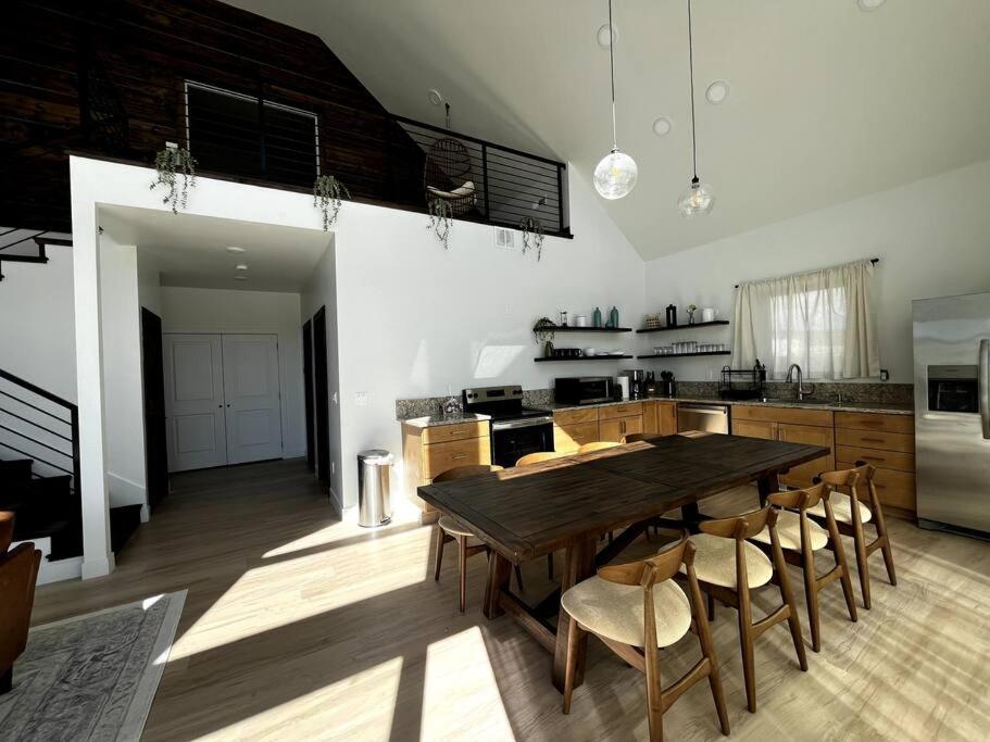 Red Rock Retreat Stunning Floor To Ceiling Views Vila Hatch Exterior foto