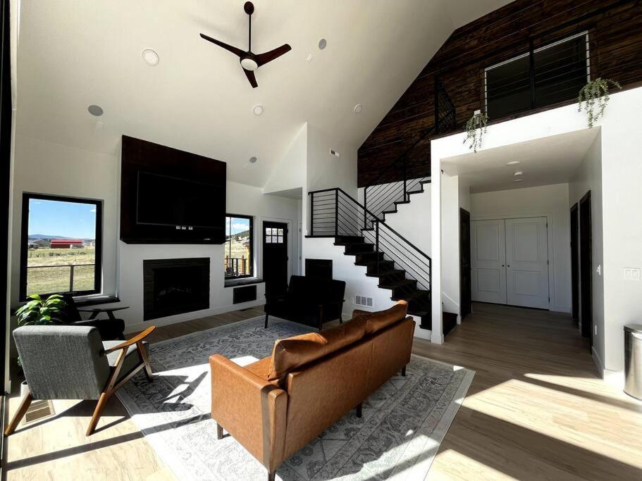 Red Rock Retreat Stunning Floor To Ceiling Views Vila Hatch Exterior foto